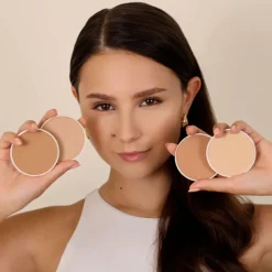 Hot All In One Cream Foundation Antiojeras Y Corrector|Base De Maquillaje