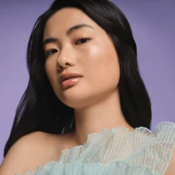 Online Disney Alice in Wonderland Luminous Blush Blush