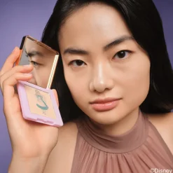 Clearance Disney Alice in Wonderland Luminizing Compact Powder Polvos|Iluminador & Corrector