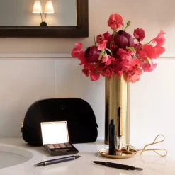 Outlet INTENSIFYING LIQUID EYELINER BLACK Eyeliner