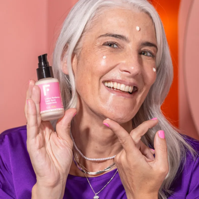 Hot Lotus Radiance Dark spot Treatment Luminosidad|Sensibilidad