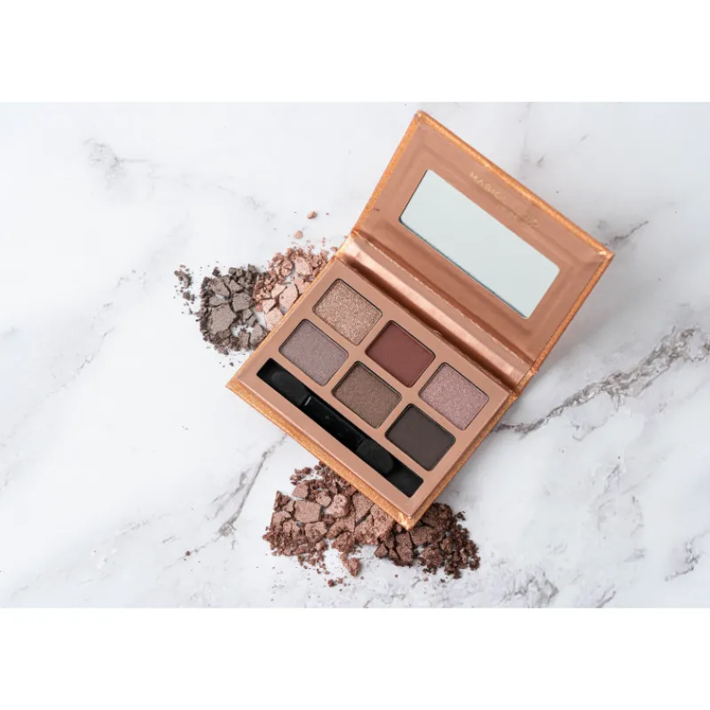 Hot COSMIC 9 EYESHADOW PALETTE Sombras