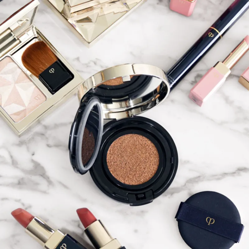 Hot Radiant Cushion Foundation Fondo De Maquillaje