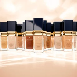 Hot Radiant Fluid Foundation Natural Fondo De Maquillaje