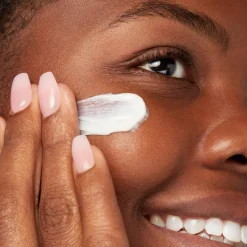 Hot Super Multi-Corrective Cream Luminosidad|Arrugas