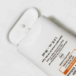 Online Ultra Light Daily UV Defense SPF50 Pa+++ Protección Solar Facial - Antiedad|Protección Solar Facial